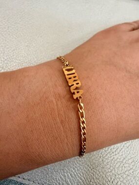 Gold Nameplate Bracelet - 'LIABRA' Script